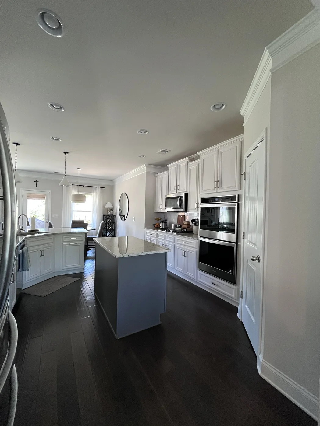 Dining room after a regular cleaning by Elite